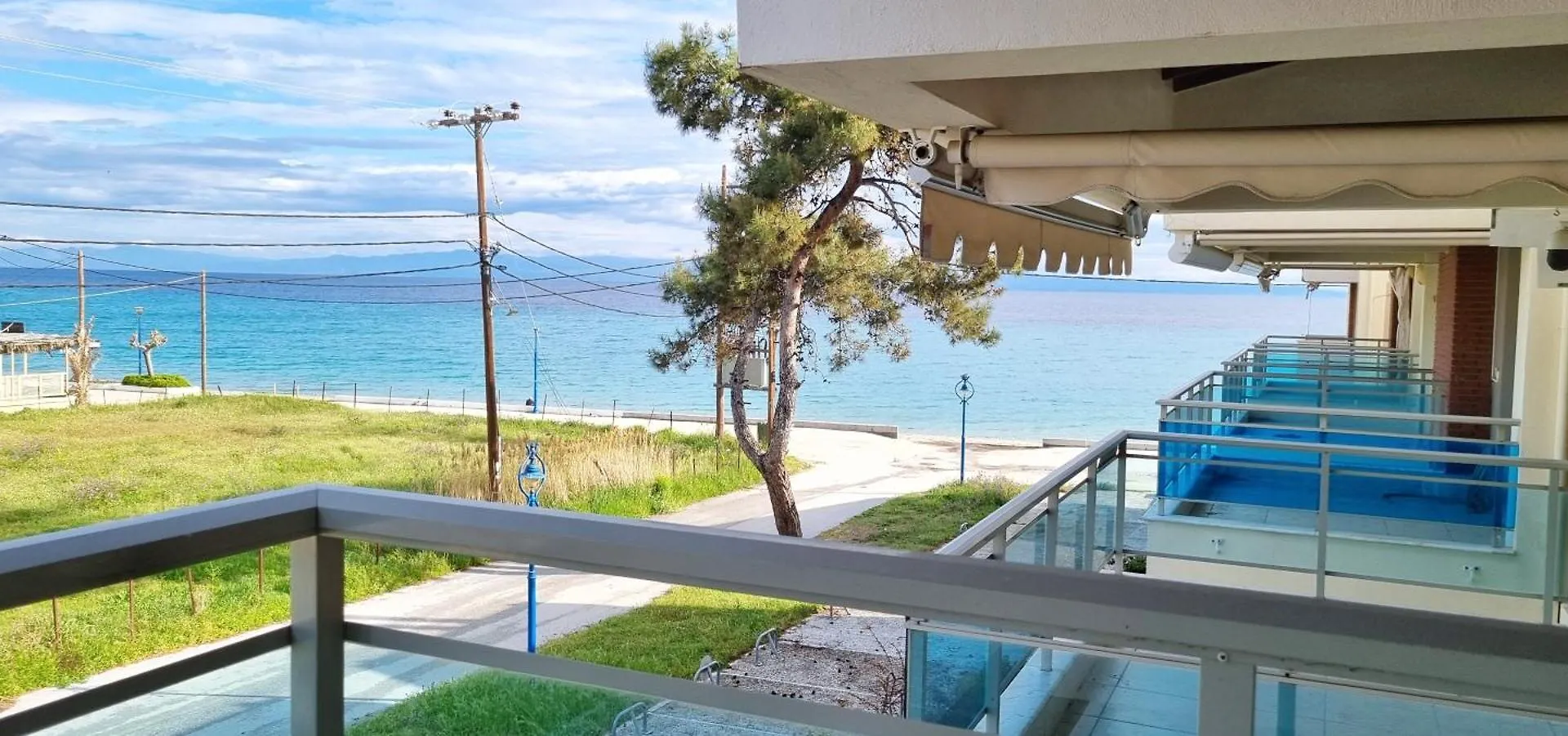 Bungalow White Apartments Полихроно 2*,  Греция