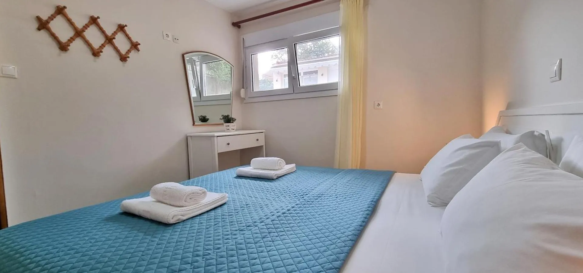 ** Апарт-отель Bungalow White Apartments Полихроно Греция