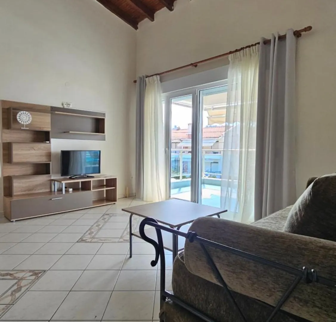 Bungalow White Apartments Полихроно Апарт-отель