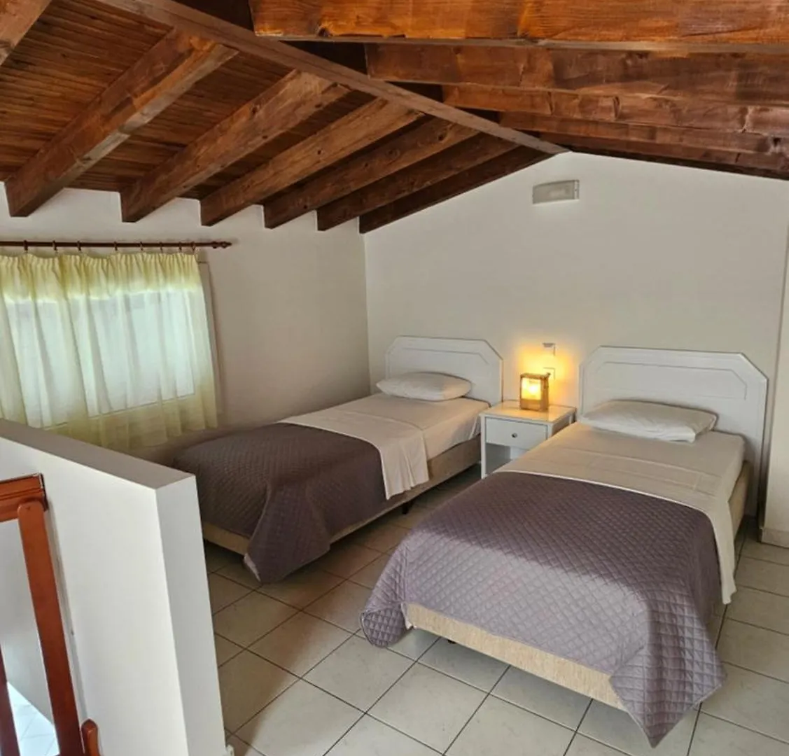 ** Aparthotel Bungalow White Apartments Polychrono Grecia