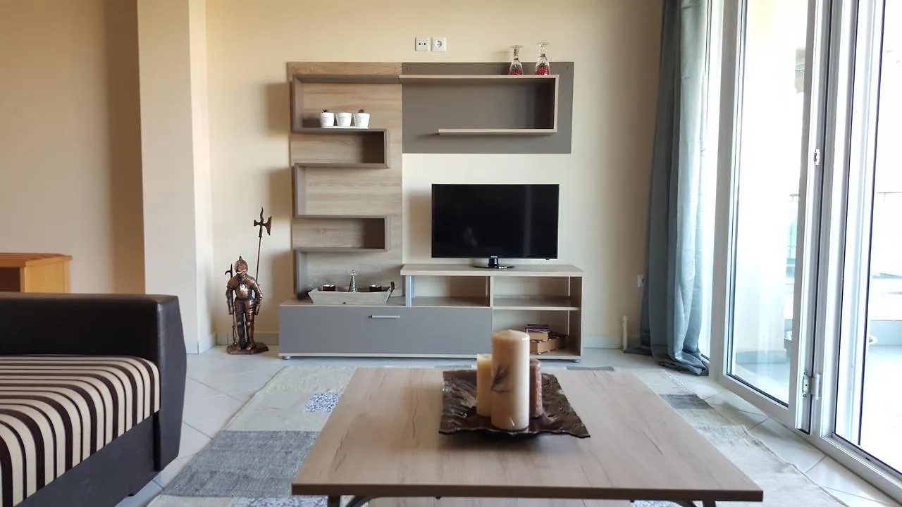 Bungalow White Apartments Polychrono 2*,  Grecia